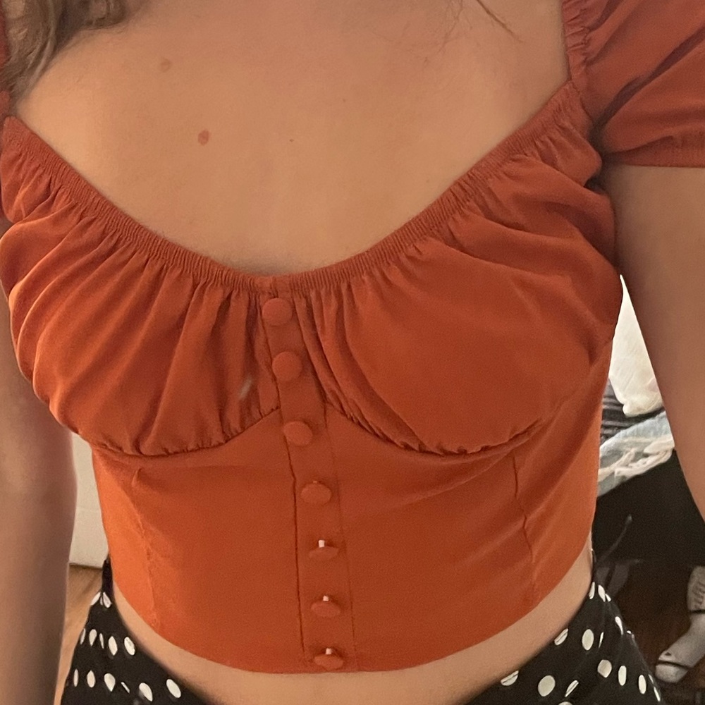Orange top - Picture 3 of 3
